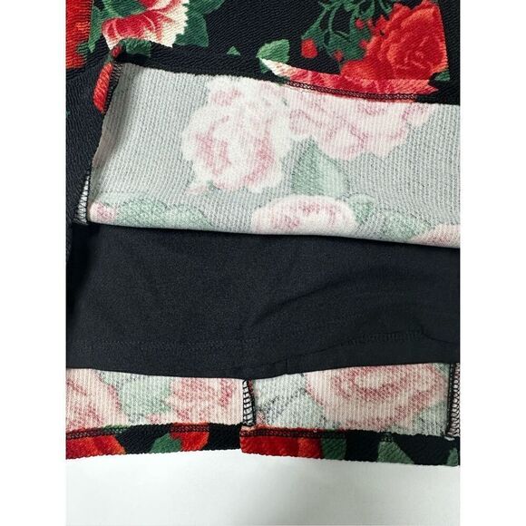 Guess Bohemian Red Black Green Roses Pattern Dress Size 10 Zip EUC - Picture 10 of 14